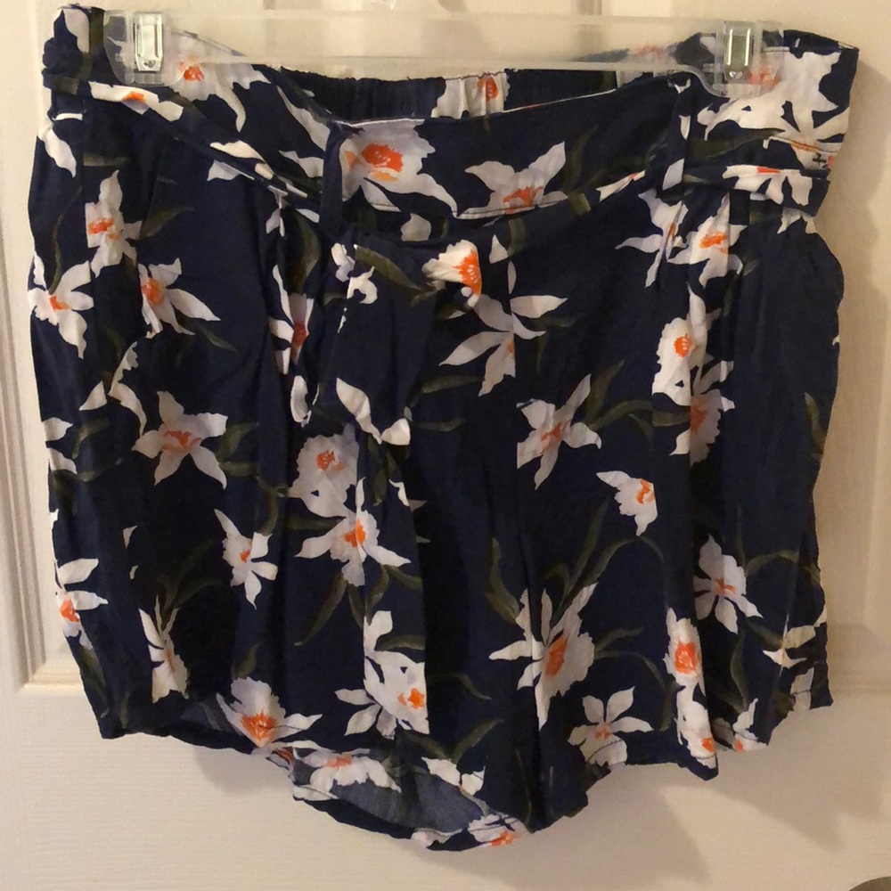 Tropical shorts